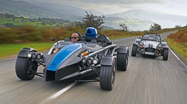 Ariel Atom vs Caterham Seven - front end